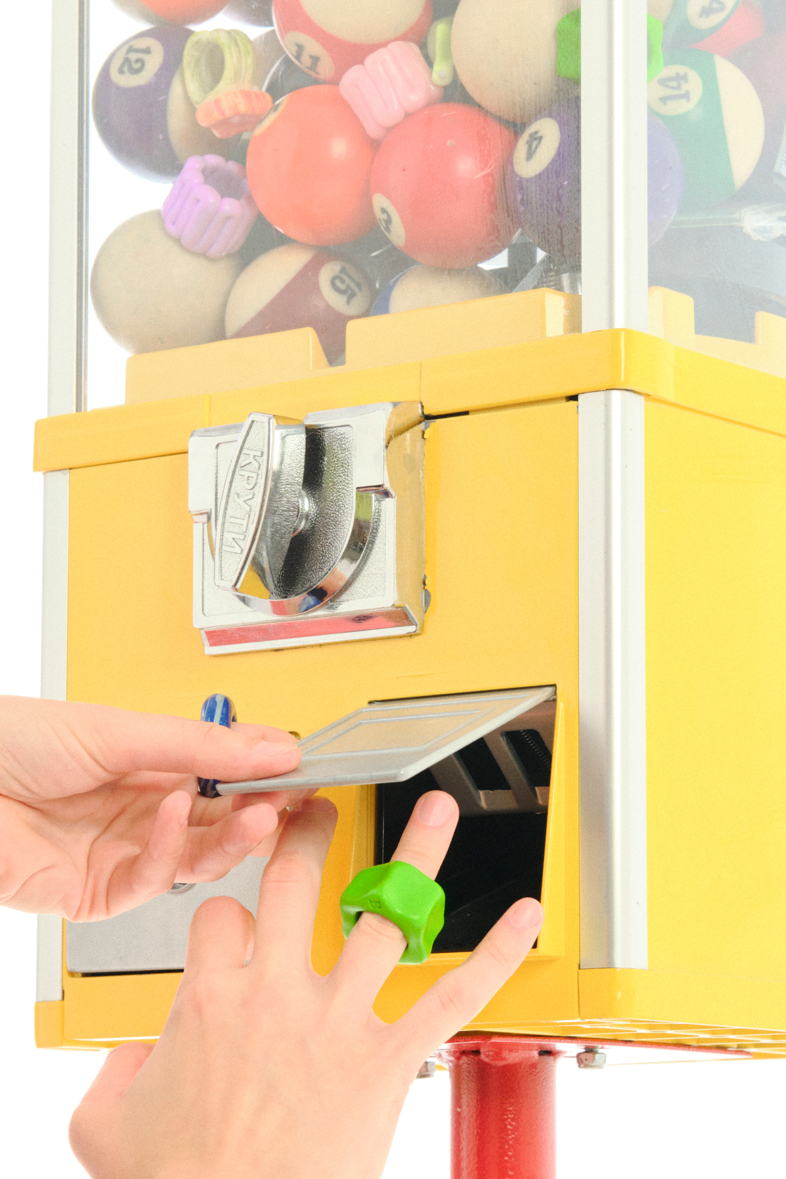 Новое имя. Bom.bi.bom — «пластилиновые» украшения, будто из детства (фото 5)