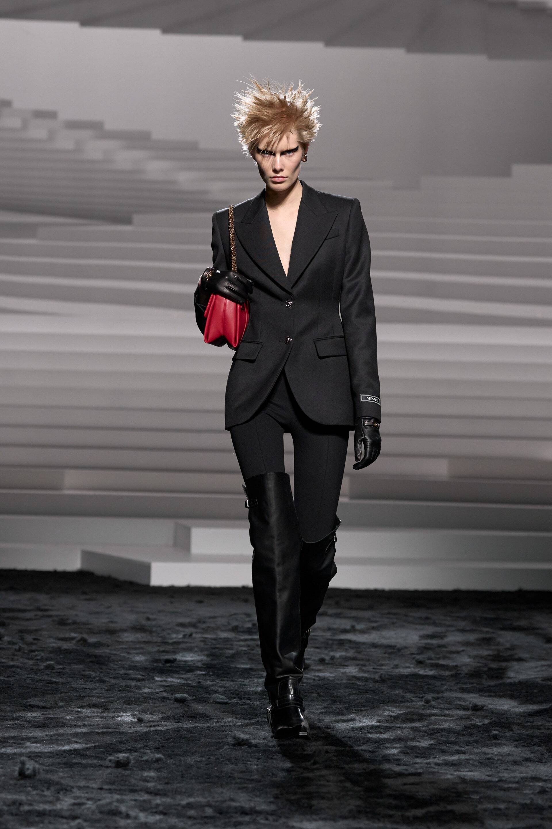 Марлен Дитрих и Кэтрин Хепберн: как женщины надели смокинги (фото 32)