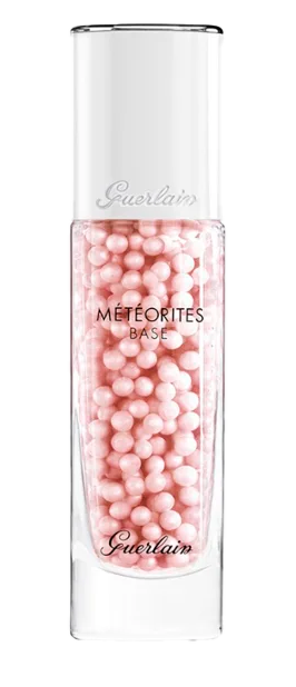 Pure as a pearl: тренд на жемчужный мейк — носим как Белла Хадид, Мона Тугаард и Ариана Гранде (фото 57)