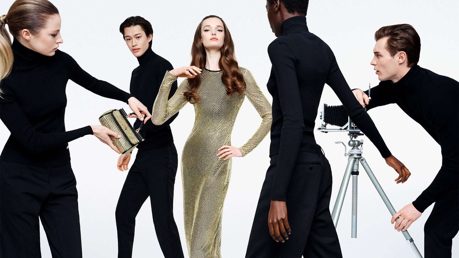 Декабрь через 3…, 2…, 1: практические советы для новогоднего настроения из праздничных кампейнов 2024 (фото 31)