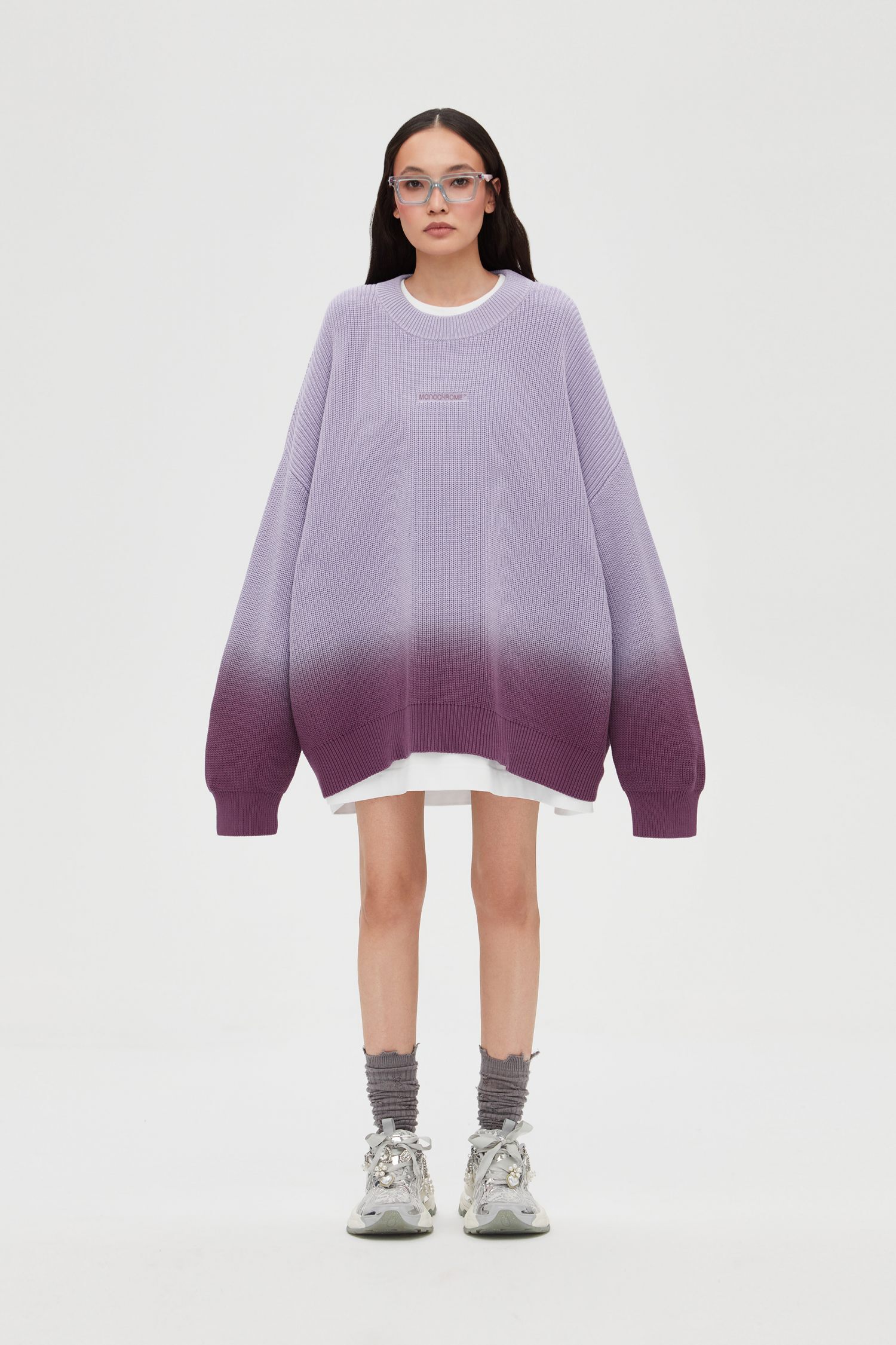 Крупной вязки, оверсайз и с вышивкой: 20 модных свитеров локальных брендов (фото 21)