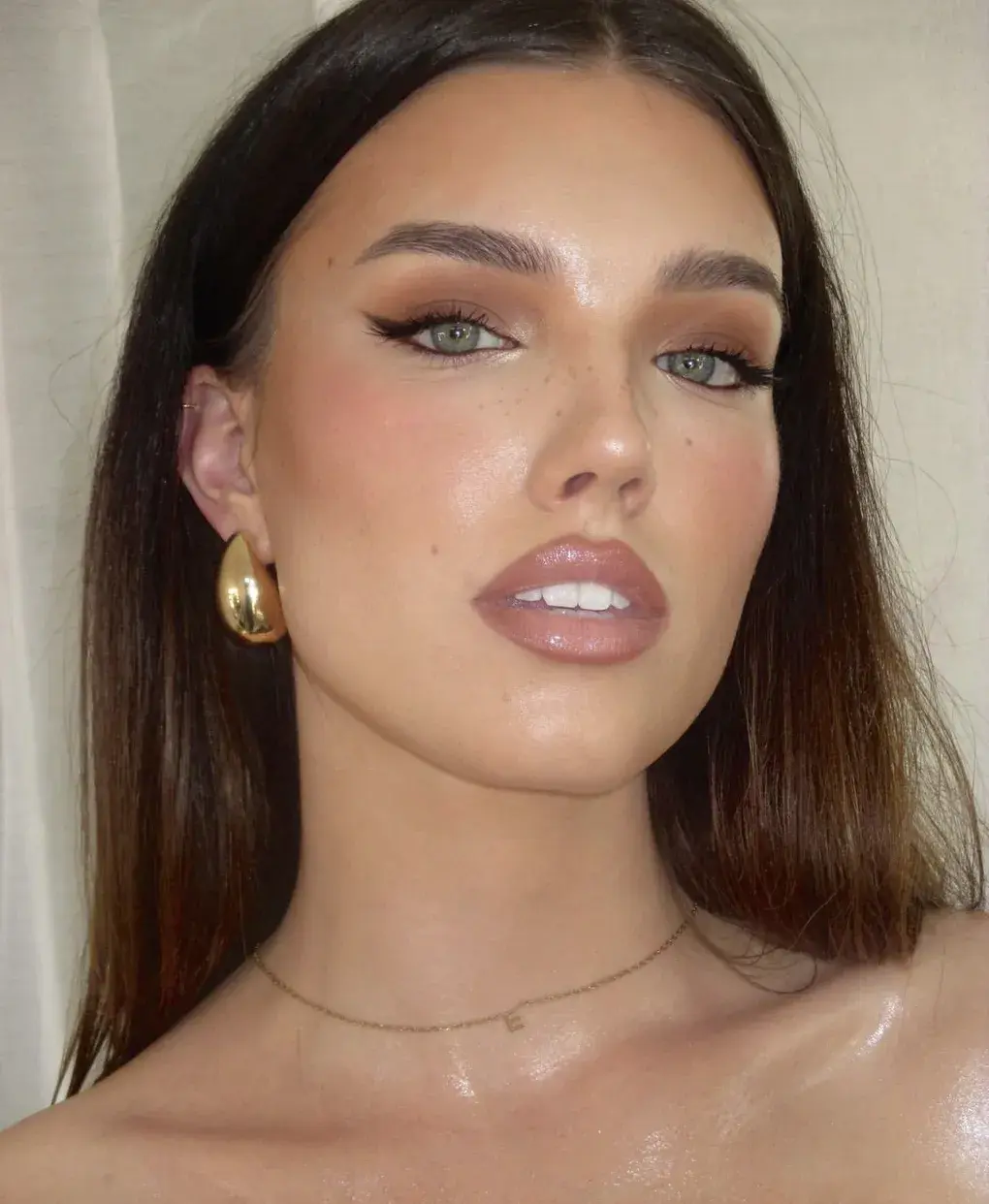 Cinnamon makeup. Тренд на макияж, вдохновленный бальзамом Rhode — носим как Хейли Бибер и Кайя Гербер (фото 24)