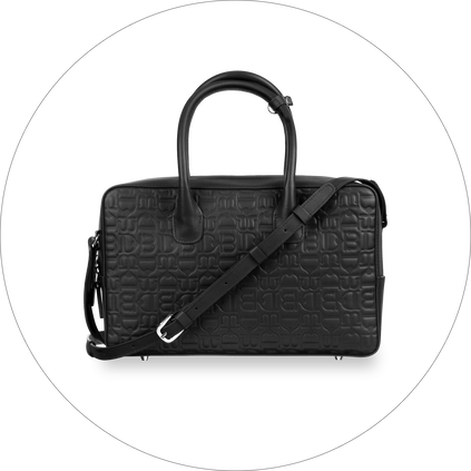 Тоут, с тиснением и флэп — редакторы BURO. выбирают практичные сумки в новом сезоне (фото 18)