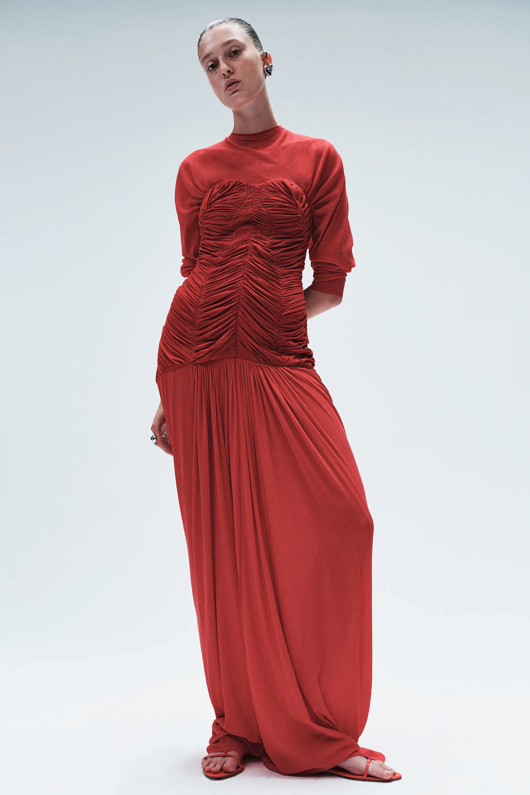 Saint Laurent, Miu Miu и Undercover: лучшие подиумные коллекции 2024 года. Выбор авторов тг-каналов (фото 29)