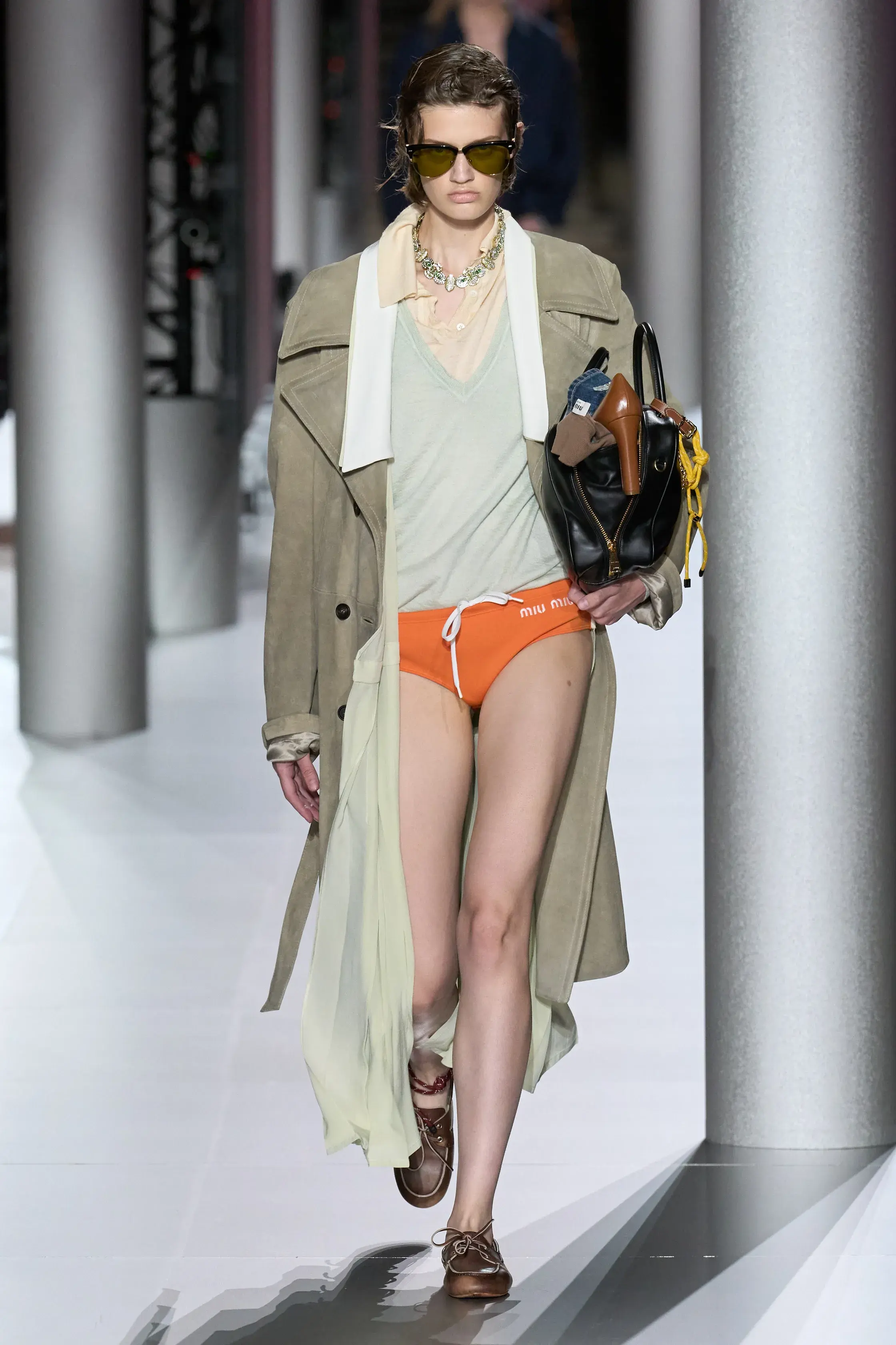 Saint Laurent, Miu Miu и Undercover: лучшие подиумные коллекции 2024 года. Выбор авторов тг-каналов (фото 9)