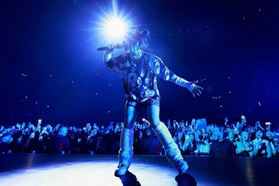 Bad Girl: феномен Билли Айлиш — певицы, экоактивистки и главного кумира молодежи (фото 32)