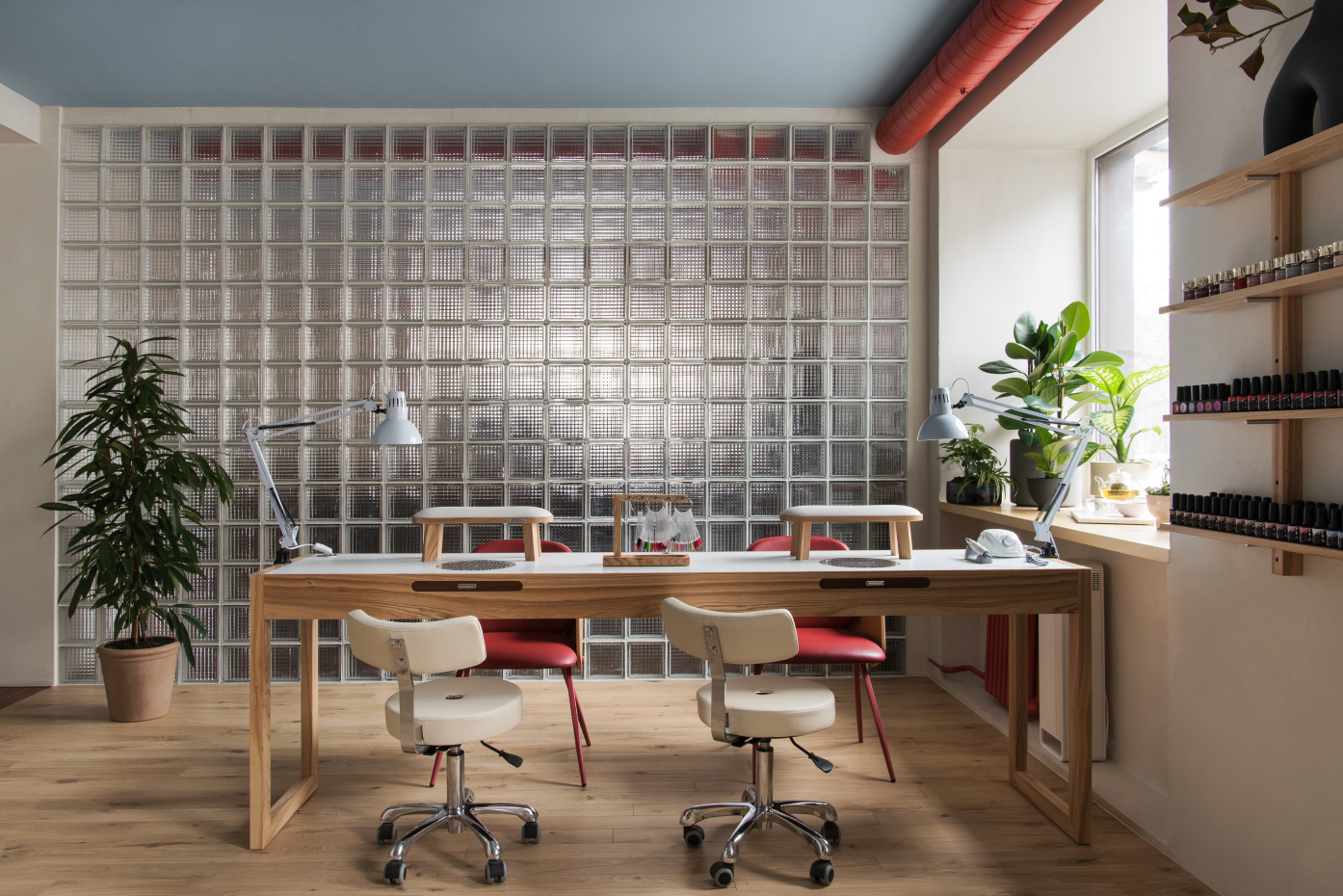 Новости салонов и клиник. Стрижка и уход для волос, чистка лица и авторский массаж (фото 5)