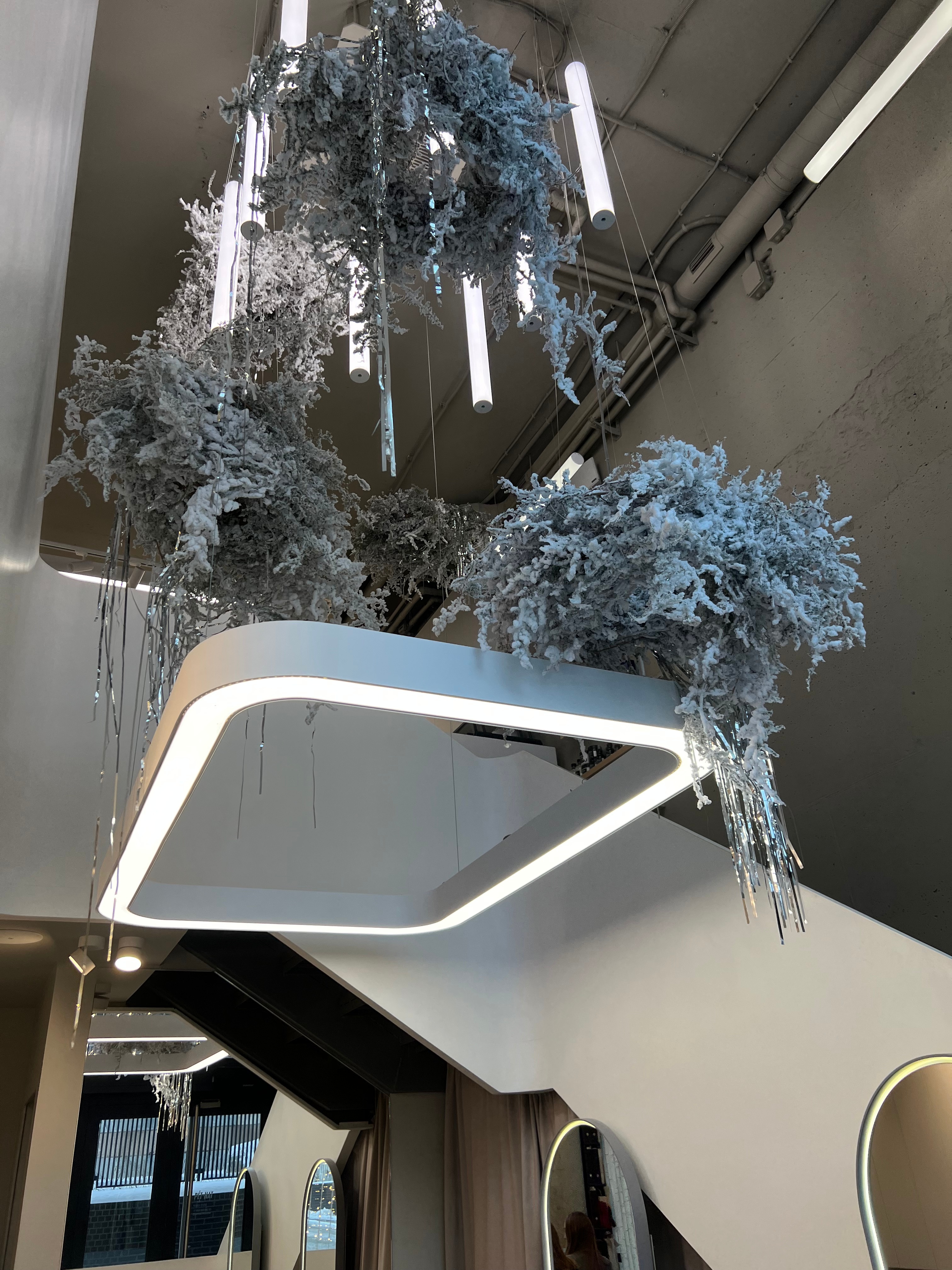 Новости салонов и клиник. Стрижка и уход для волос, чистка лица и авторский массаж (фото 15)