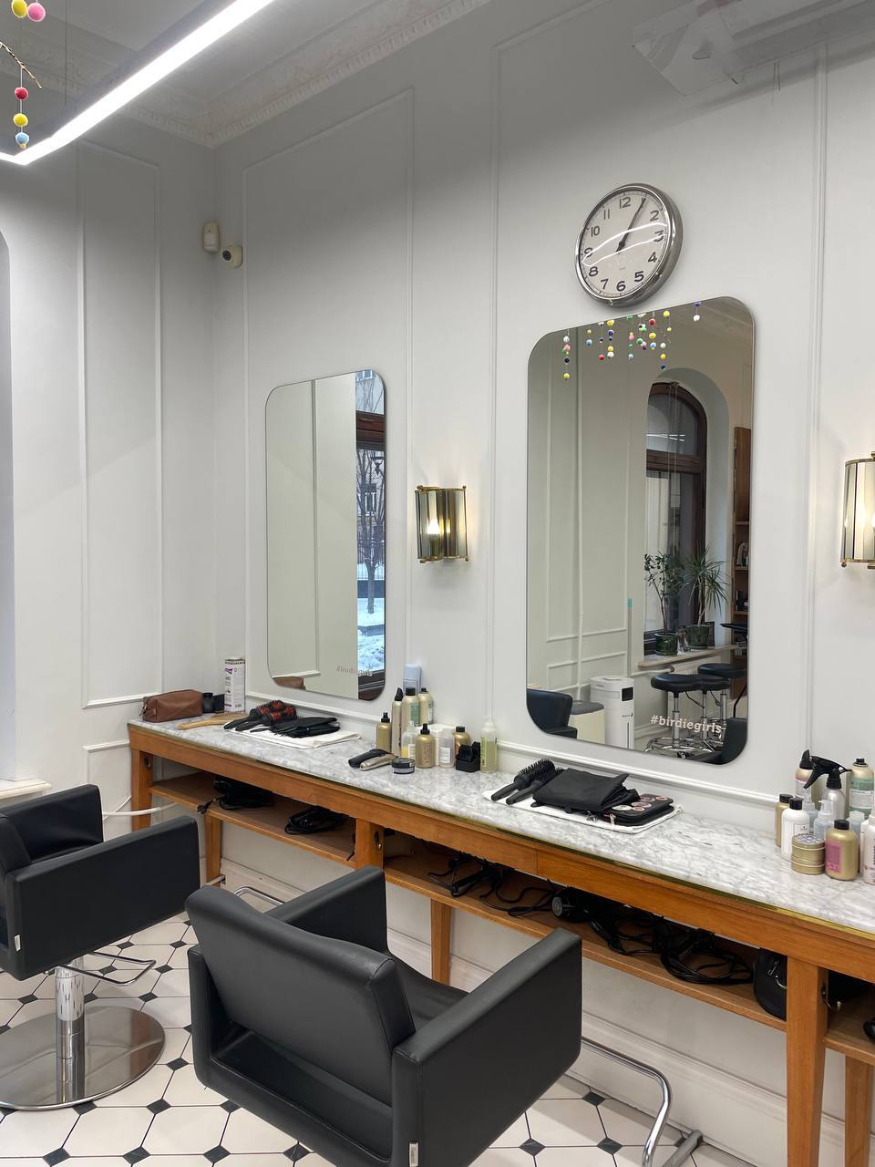 Новости салонов и клиник. Стрижка и уход для волос, чистка лица и авторский массаж (фото 21)