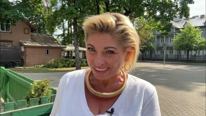 Сладости, астропрогнозы Анжелы Перл и «Американский пирог»: новогодние guilty pleasures редакции BURO. (фото 23)