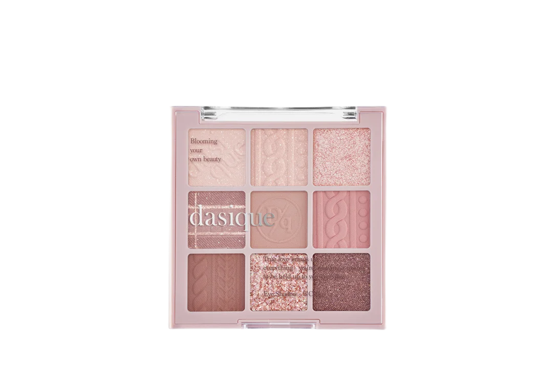 Dolled Up: тренд на кукольный макияж в День всех влюбленных — носим как Люси Бойнтон и Мэделин Петш (фото 43)