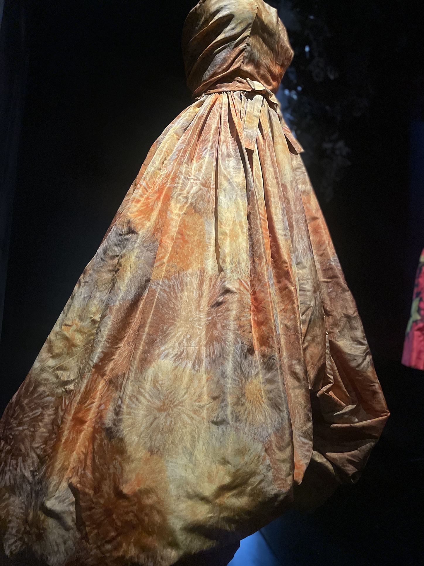 Вулканы Roberto Cavalli и первобытные инстинкты Prada: Неделя моды в Милане осень-зима 2025 глазами шеф-редактора BURO. (фото 52)