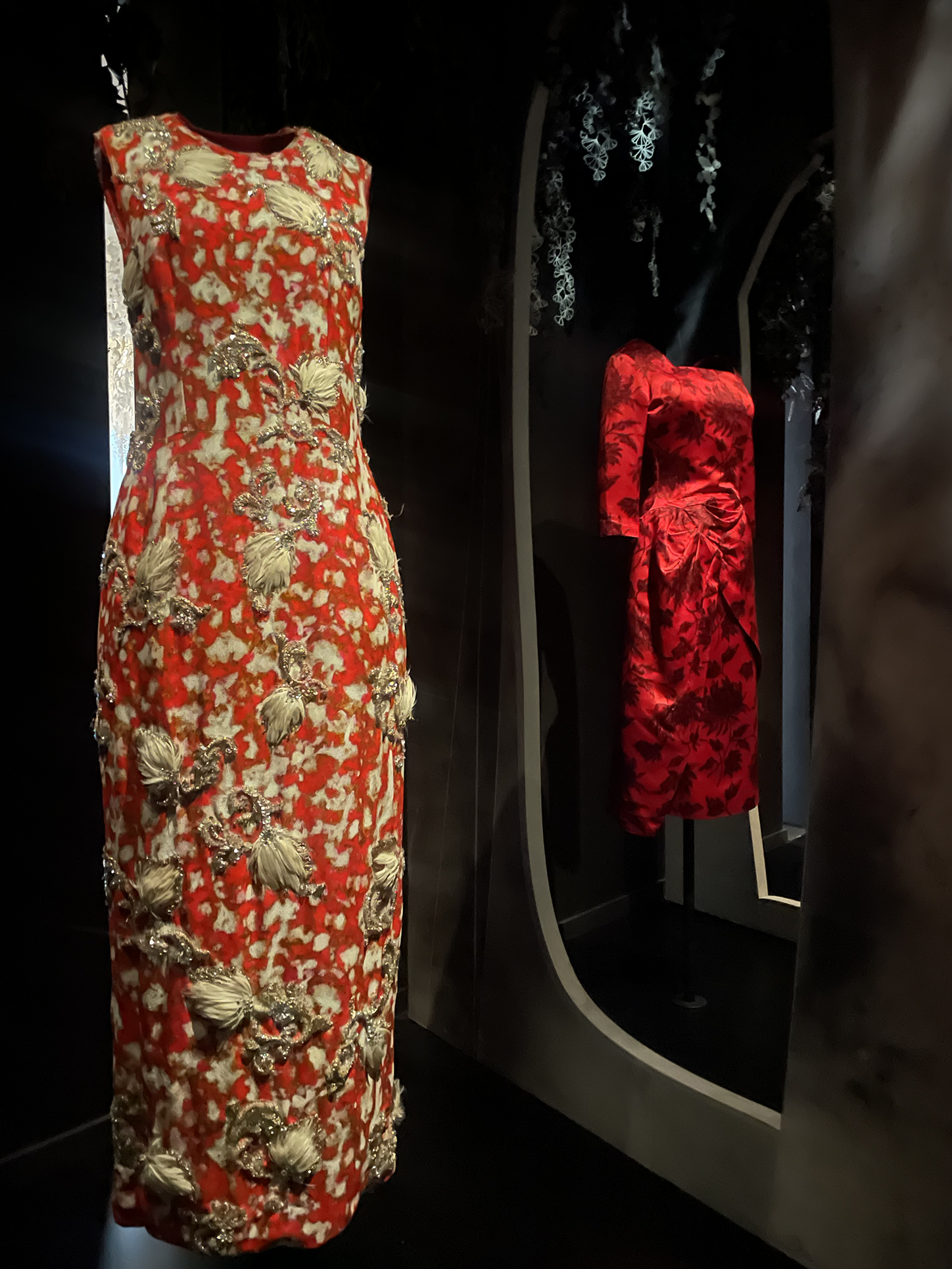 Вулканы Roberto Cavalli и первобытные инстинкты Prada: Неделя моды в Милане осень-зима 2025 глазами шеф-редактора BURO. (фото 49)