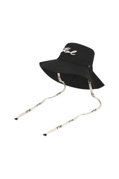 Ироничная футболка, красный кардиган и еще 48 модных вещей этого сезона — выбор BURO. (фото 19)