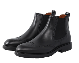 Ироничная футболка, красный кардиган и еще 48 модных вещей этого сезона — выбор BURO. (фото 48)