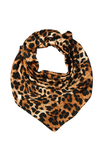 Ироничная футболка, красный кардиган и еще 48 модных вещей этого сезона — выбор BURO. (фото 11)