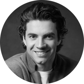 Мужчины в балете, «Мистерия» и личный бренд. Разговор с танцовщиками Игорем Цвирко и Денисом Савиным (фото 12)