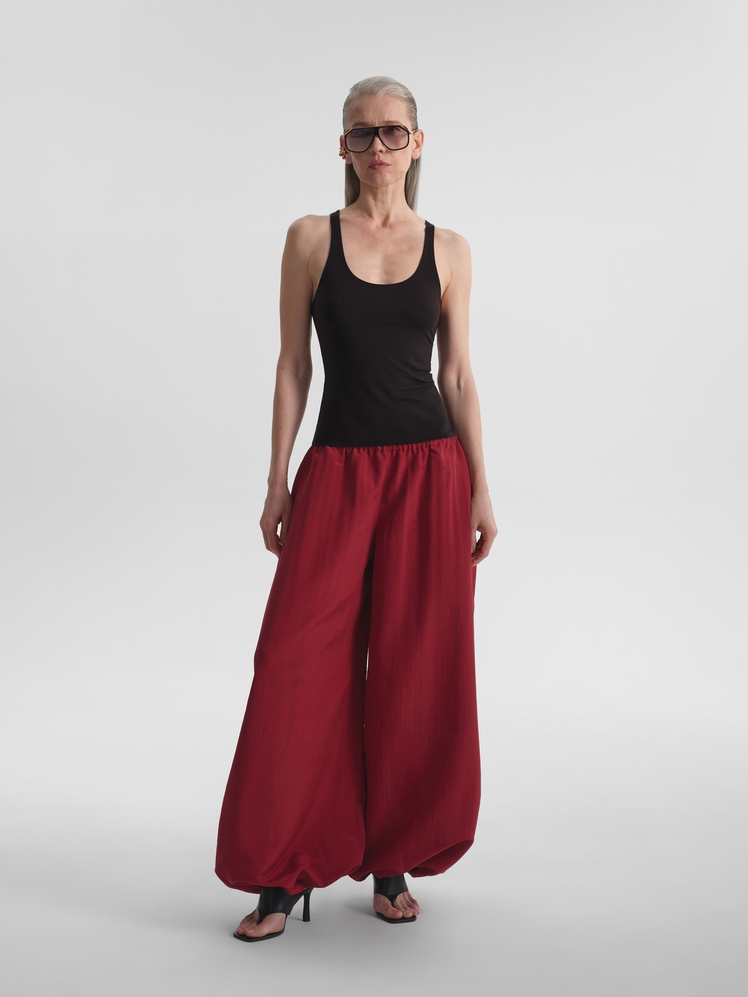 Брюки Аладдина. Где искать и как носить шаровары — выбор BURO. (фото 28)