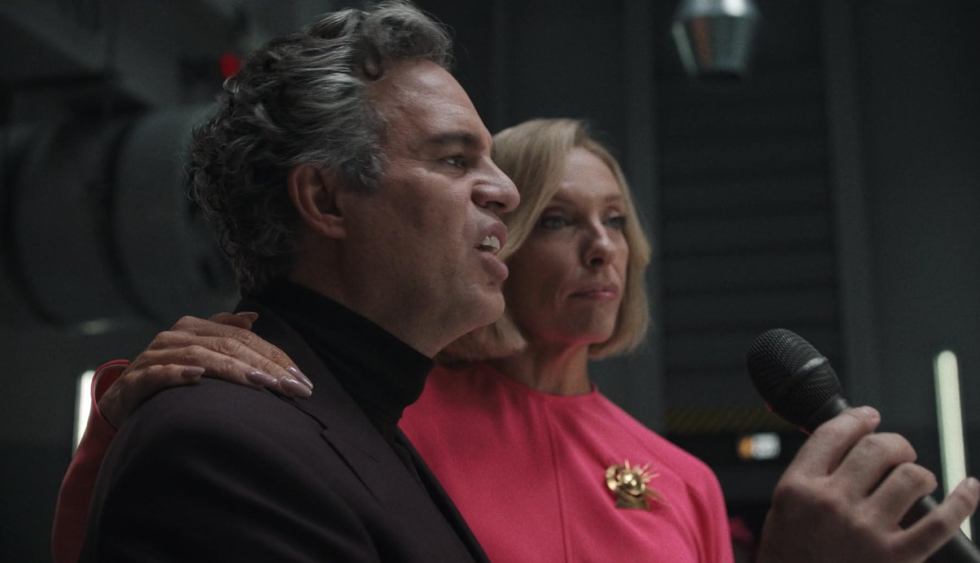 Ценность каждой жизни, колонизаторство и власть в руках идиотов: о чем размышляет Пон Джун-хо в фильме «Микки 17» (фото 36)