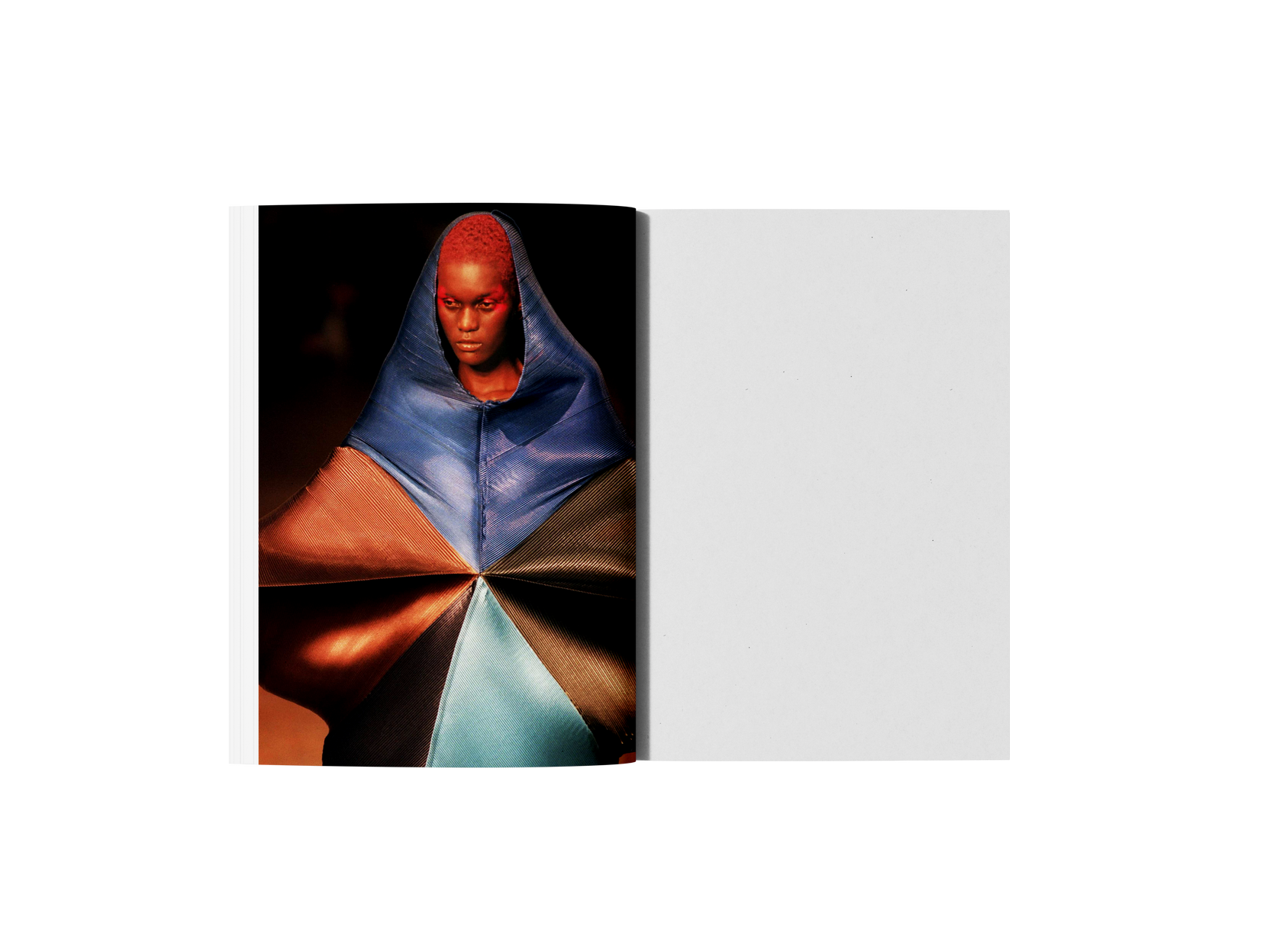 Технолог мира моды: Иссей Мияки в фактах и фотографиях (фото 15)