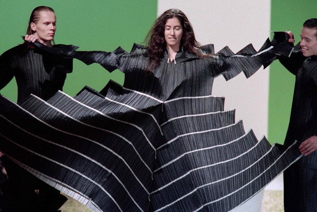 Технолог мира моды: Иссей Мияки в фактах и фотографиях (фото 8)