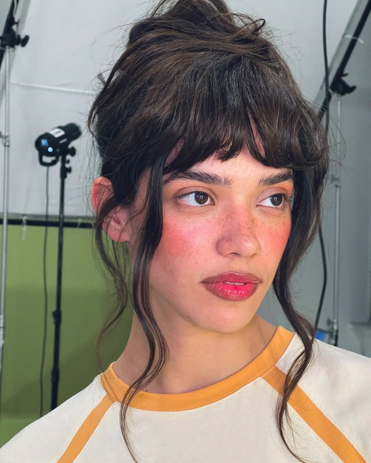 Sun kissed: тренд на макияж с эффектом загорелой кожи — носим как Эльза Хоск, Эмили Ратаковски и Хейли Бибер (фото 19)