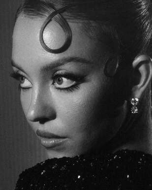 Главный бьюти-тренд Met Gala 2025 — укладка Kiss Curls, как у Дуа Липы и Сидни Суини. Туториал от стилистов (фото 28)