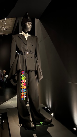 Мунго макарони, гарлемский ренессанс и зут-сьют. Краткий словарь выставки Института костюма Метрополитен-музея — Superfine: Tailoring Black Style (фото 32)