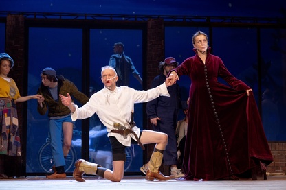 «Мертвые души» и «Гамлет»: лучшие спектакли уходящего сезона, на которые вы еще успеваете сходить — выбор BURO. (фото 6)