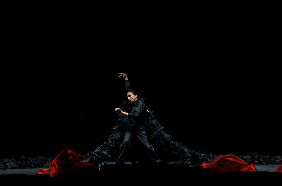 «Мертвые души» и «Гамлет»: лучшие спектакли уходящего сезона, на которые вы еще успеваете сходить — выбор BURO. (фото 9)