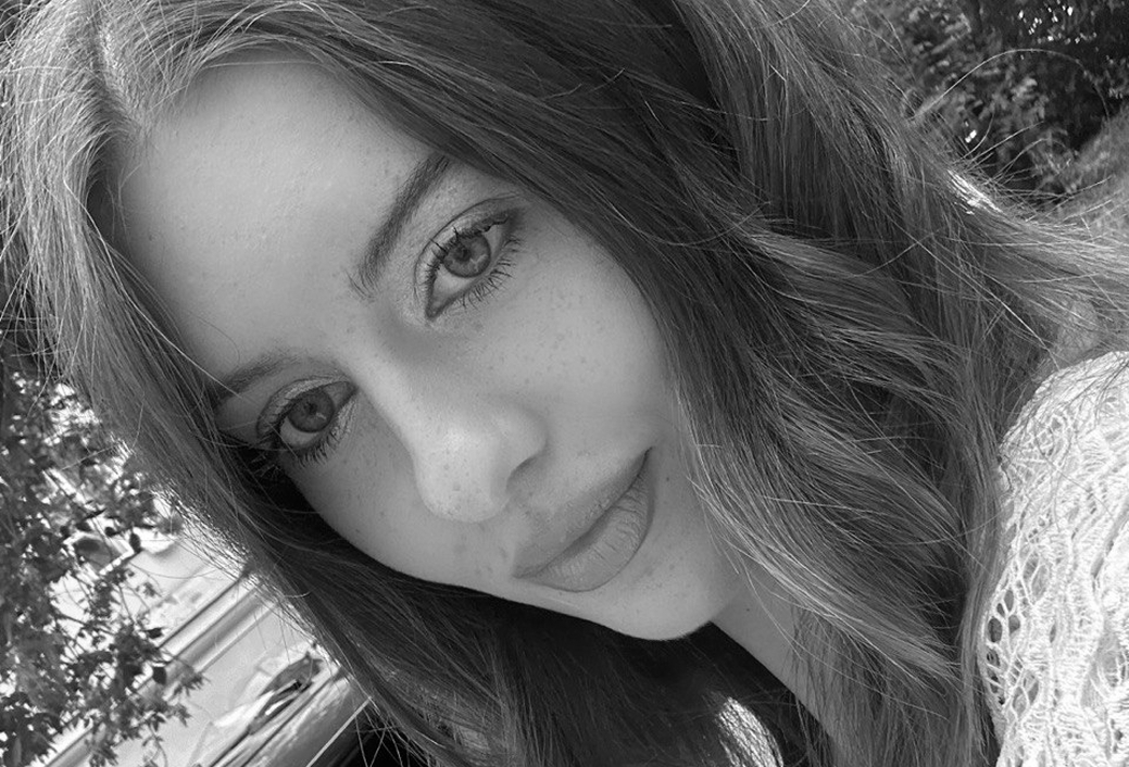 Пустые банки. Бьютиголики — о любимых солнцезащитных кремах (фото 27)