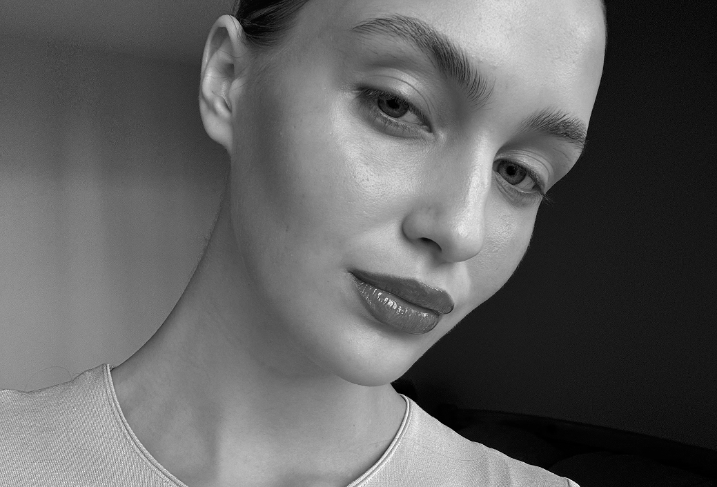 Пустые банки. Бьютиголики — о любимых солнцезащитных кремах (фото 24)