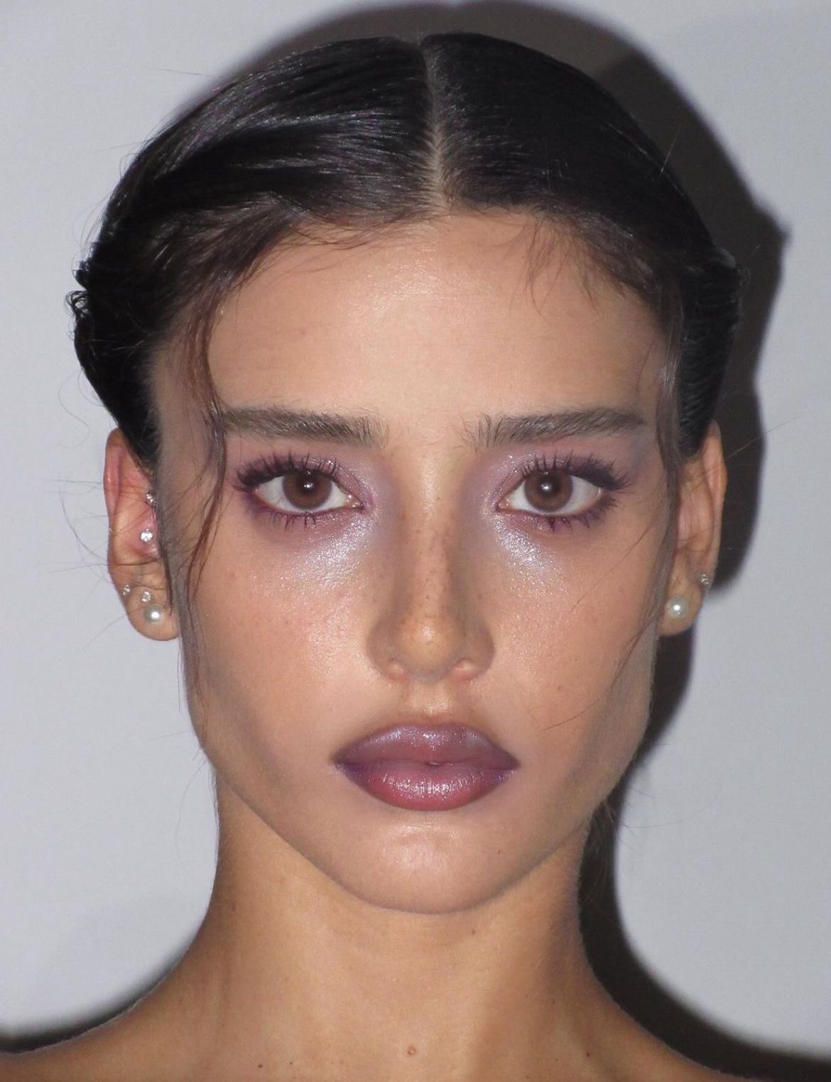 Total monochrome: тренд на макияж в одном цвете — носим как Ливия Нуньес, Марго Робби и Люси Хейл (фото 4)