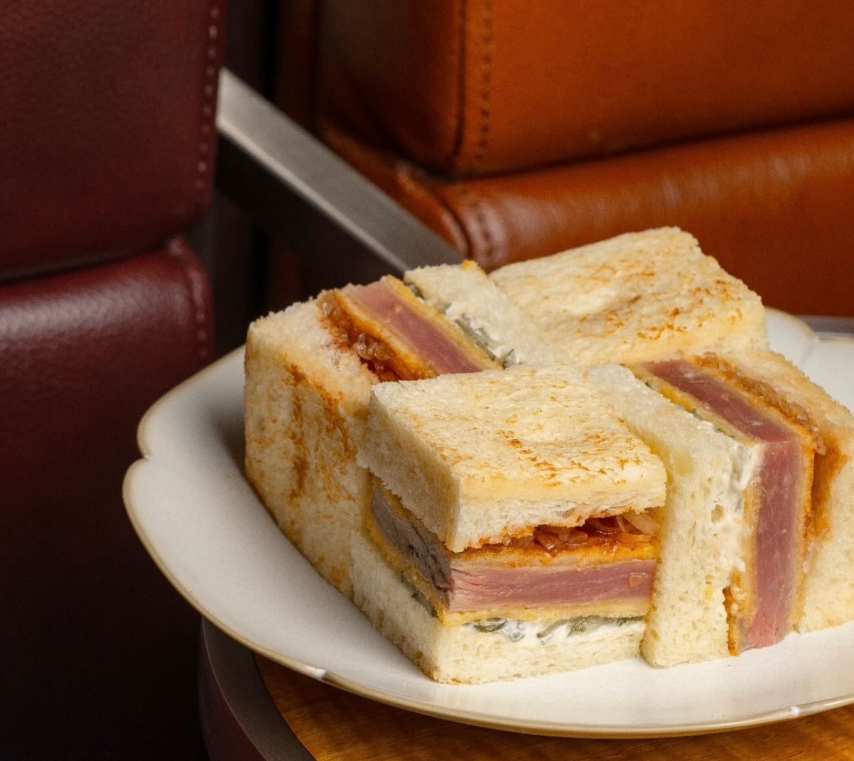 6 ресторанов в культурной столице для работы и отдыха (фото 23)