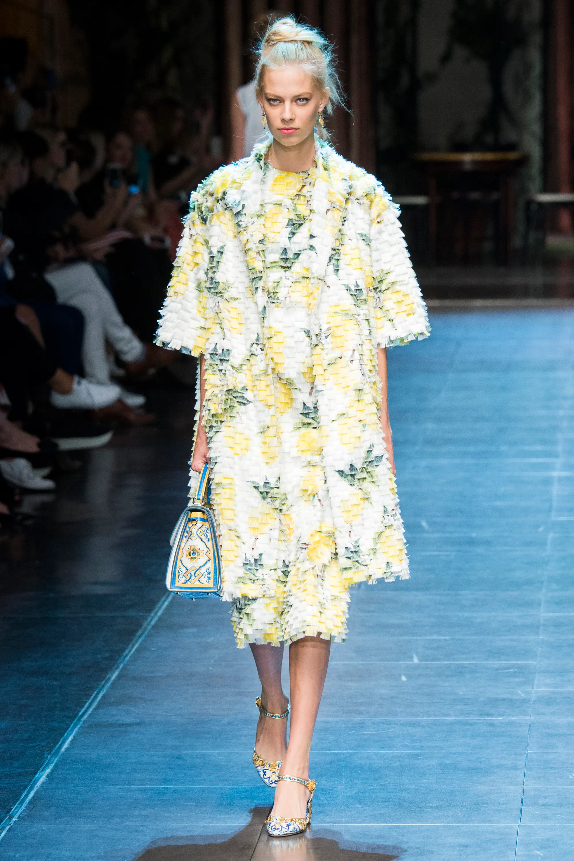 Сицилия, леопард, кресты и католические символы: Dolce&Gabbana — 40 лет (фото 18)