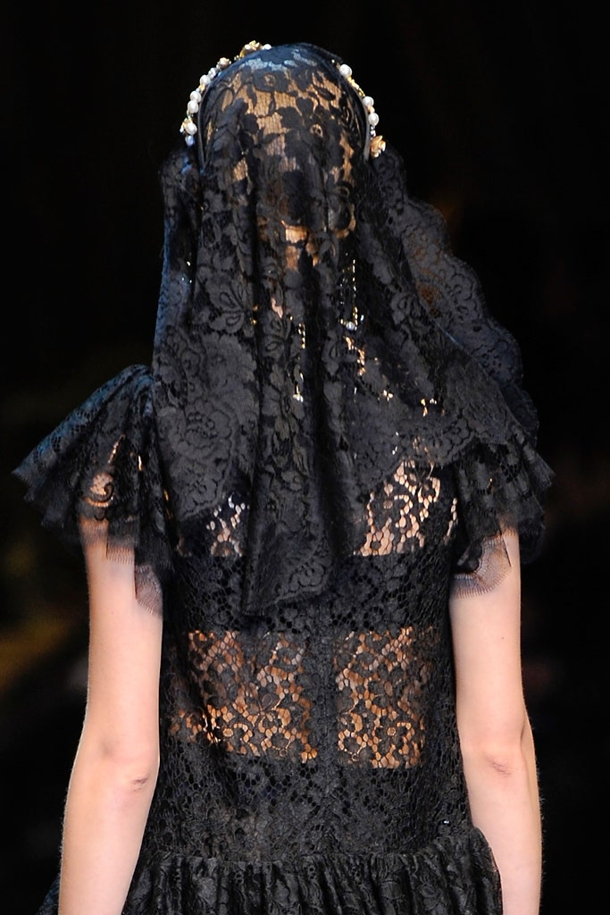 Сицилия, леопард, кресты и католические символы: Dolce&Gabbana — 40 лет (фото 26)