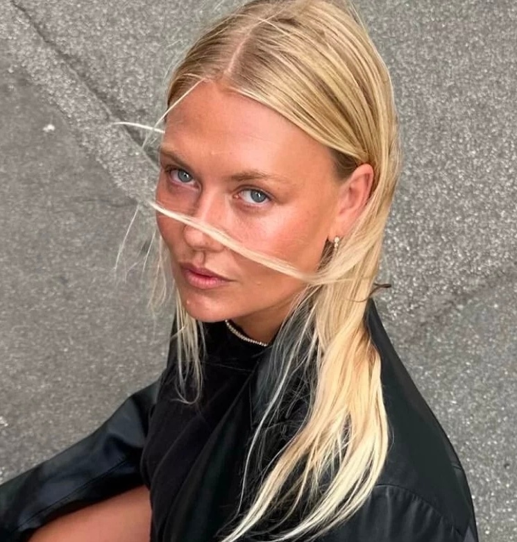 Scandinavian Girl: тренд на «северный» макияж — носим как Эльза Хоск, Матильда Джерф и Эмили Синдлев (фото 25)