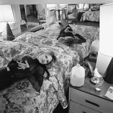 Габриетт — 28! Собираем образы в стиле королевы succubus chic (фото 49)