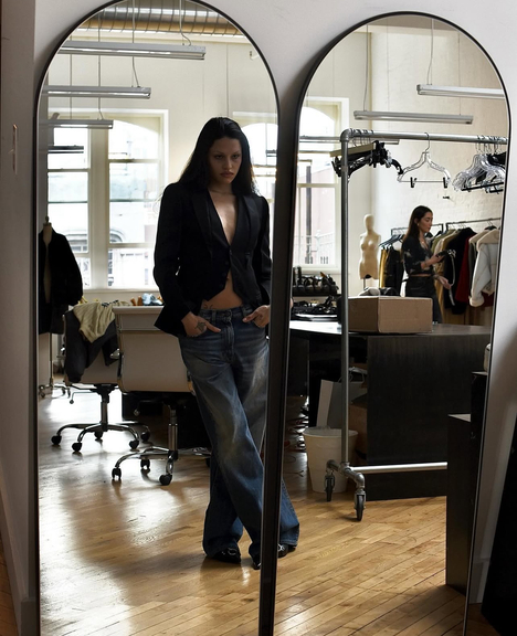 Габриетт — 28! Собираем образы в стиле королевы succubus chic (фото 1)