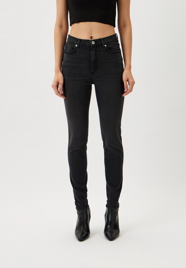 Слим и скинни: 15 узких джинсов для приближающейся осени (фото 17)