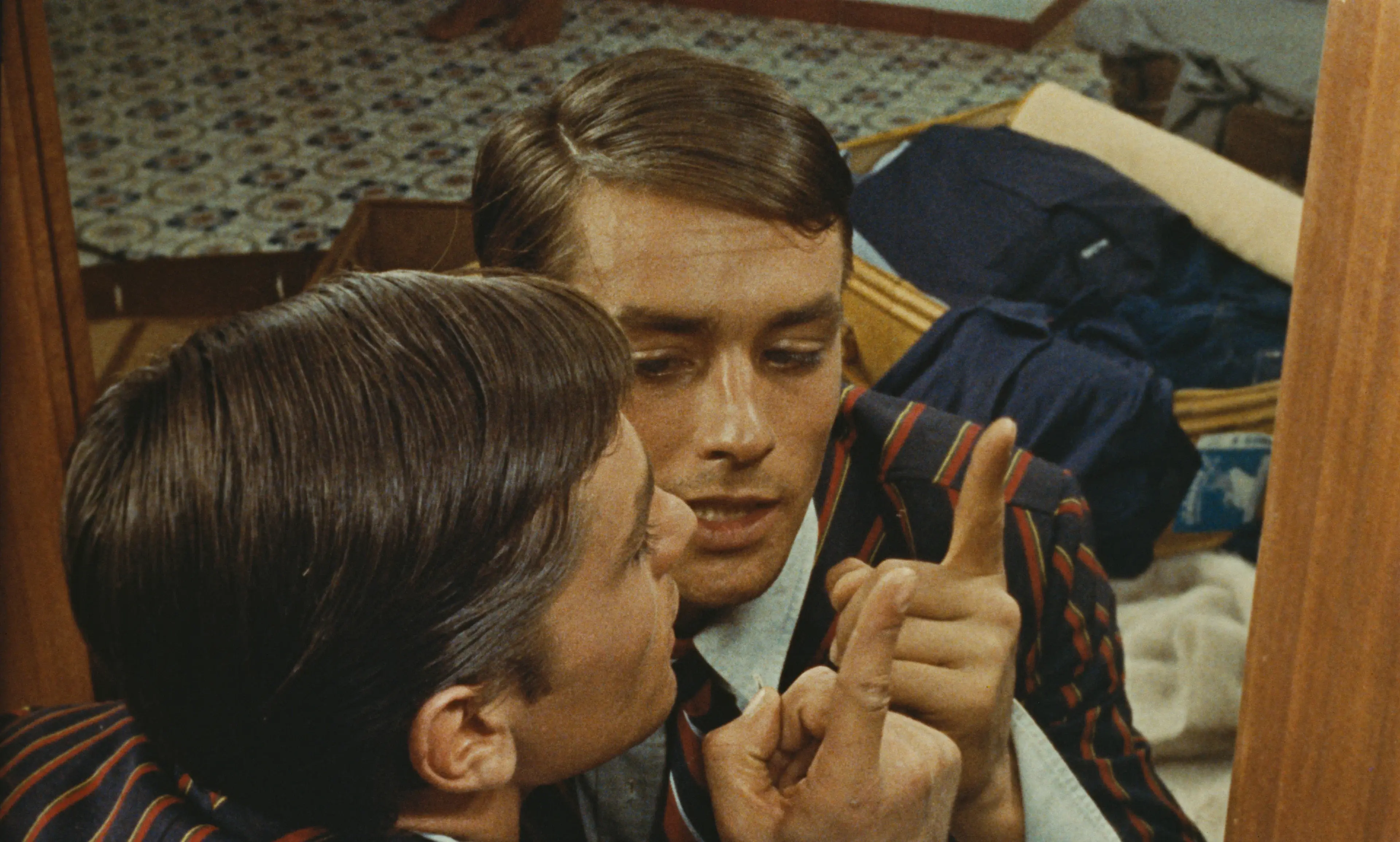 «Неужели ты так хочешь стать мной?» О чем фильм «На ярком солнце» говорит со зрителем (фото 6)