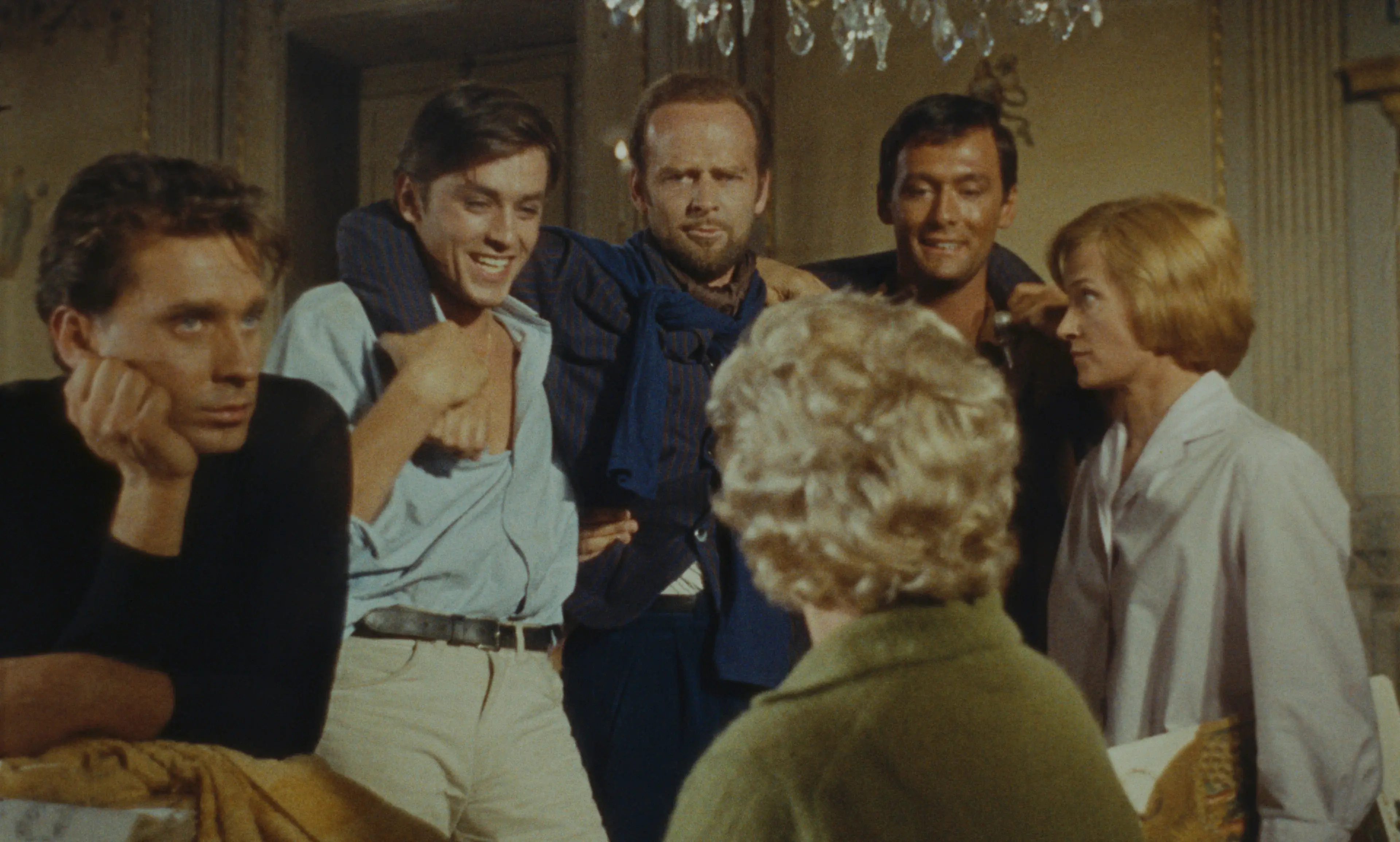 «Неужели ты так хочешь стать мной?» О чем фильм «На ярком солнце» говорит со зрителем (фото 7)