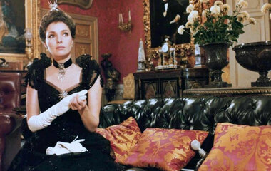 Fendi — 100 лет: от мастерской на Via del Plebiscito до шоу под Колизеем (фото 54)