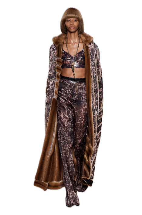 Fendi — 100 лет: от мастерской на Via del Plebiscito до шоу под Колизеем (фото 142)