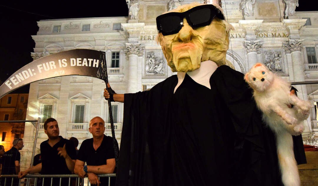 Fendi — 100 лет: от мастерской на Via del Plebiscito до шоу под Колизеем (фото 119)