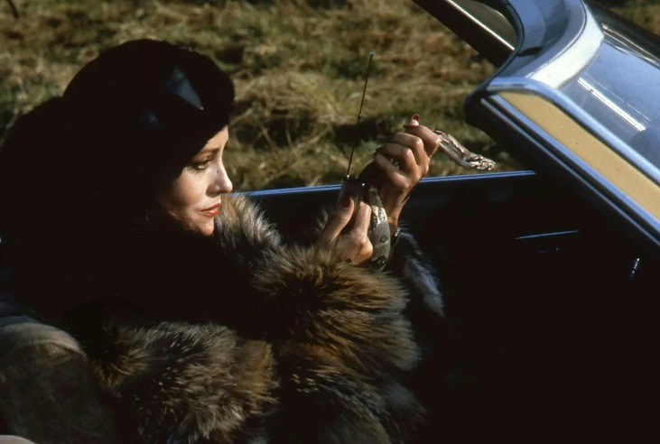 Fendi — 100 лет: от мастерской на Via del Plebiscito до шоу под Колизеем (фото 52)