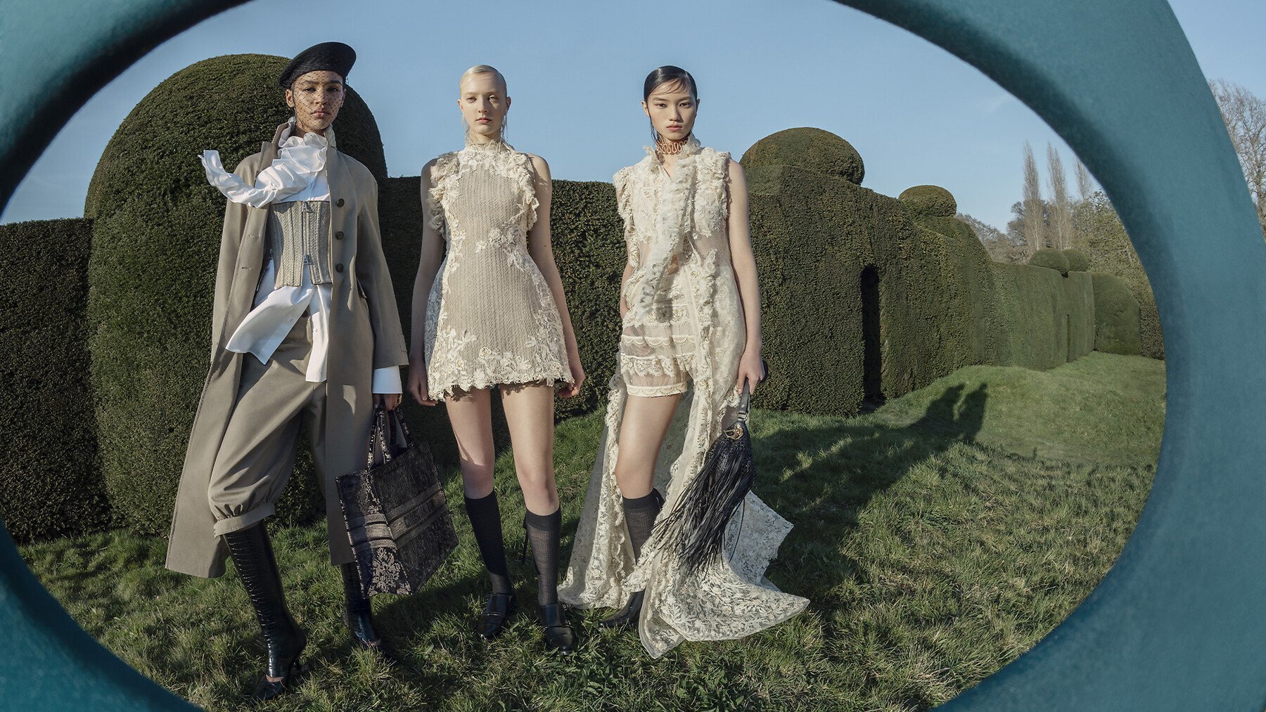 Рекламные кампании осень-зима 2025 как инструкция по применению (фото 33)