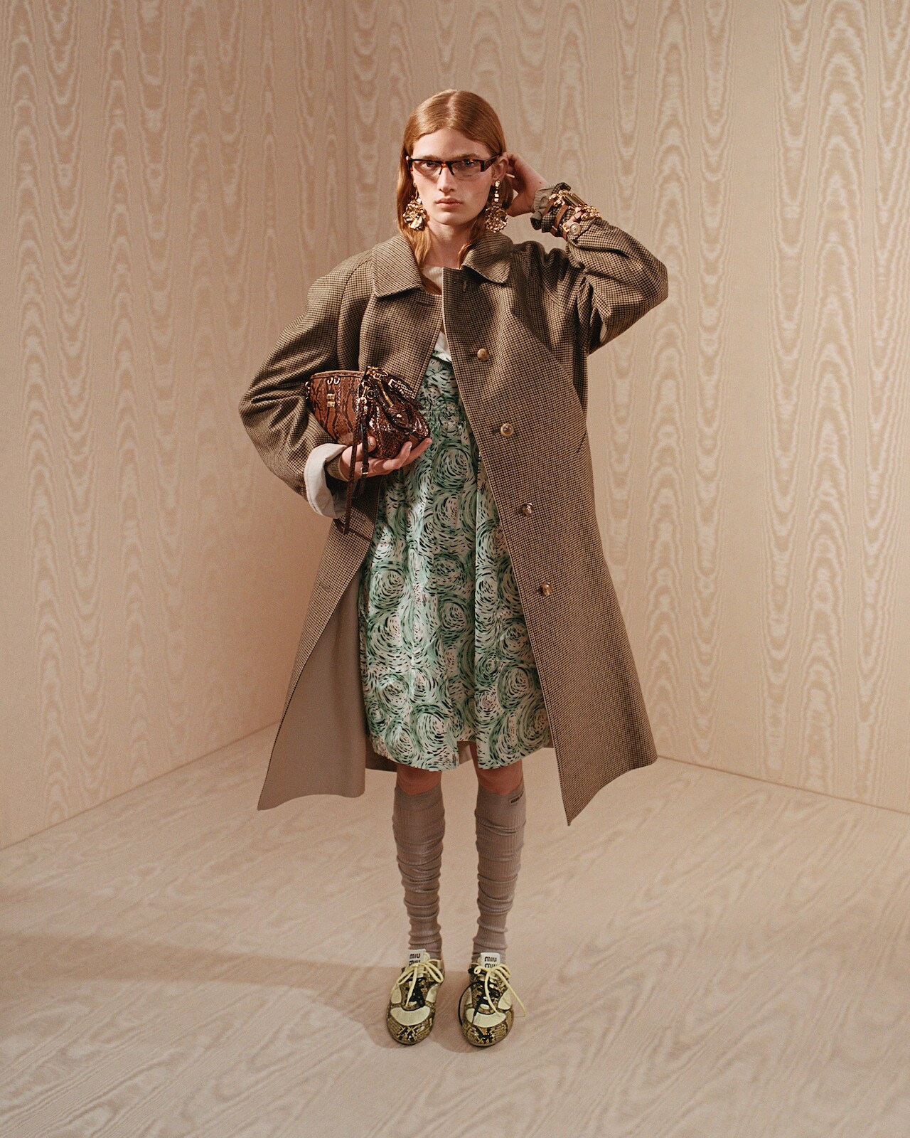 Рекламные кампании осень-зима 2025 как инструкция по применению (фото 5)