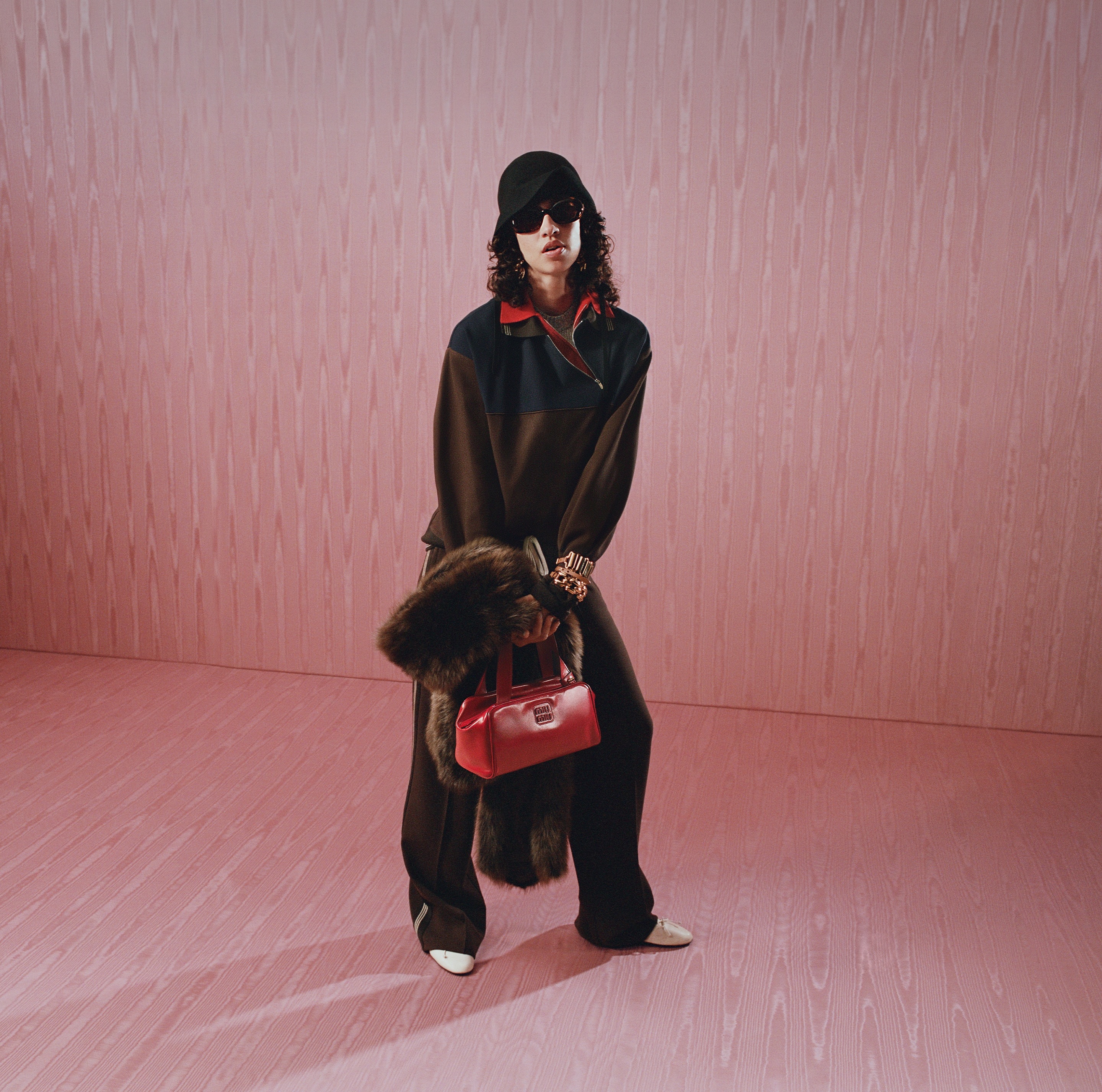 Рекламные кампании осень-зима 2025 как инструкция по применению (фото 3)