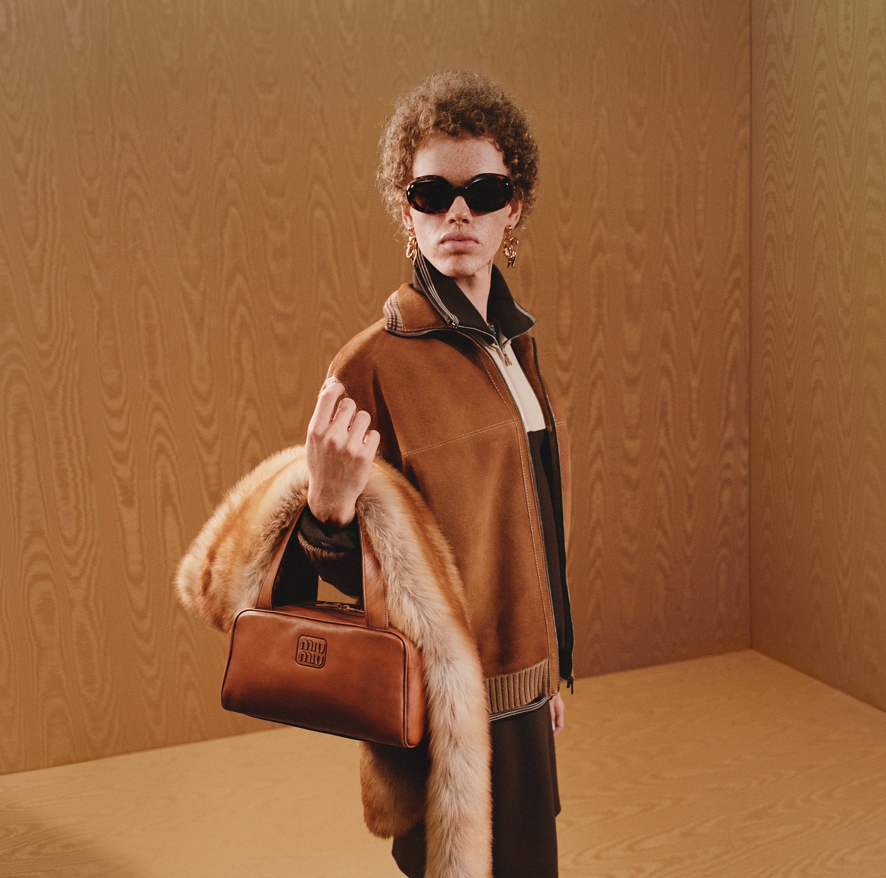 Рекламные кампании осень-зима 2025 как инструкция по применению (фото 6)